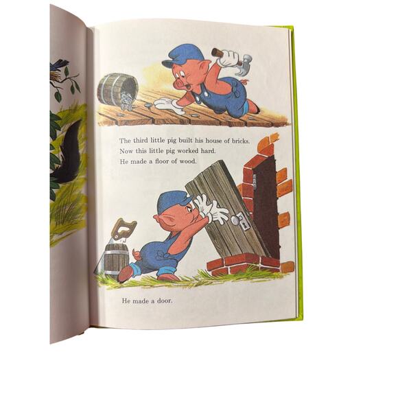 Walt Disney's Three Little Pigs World of Reading Hardcover Book - Picture 8 of 10